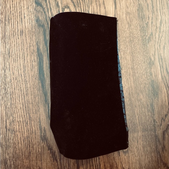 Gold Sequin Clutch Bag - Picture 3 of 5